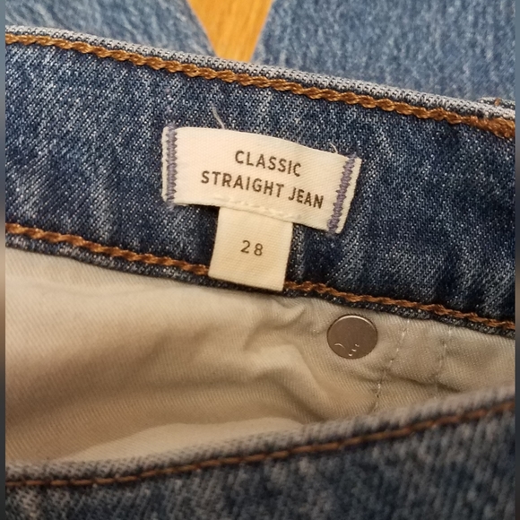 Madewell Jeans Classic Straight Jean, Medium Wash, Size 28 - Picture 7 of 8